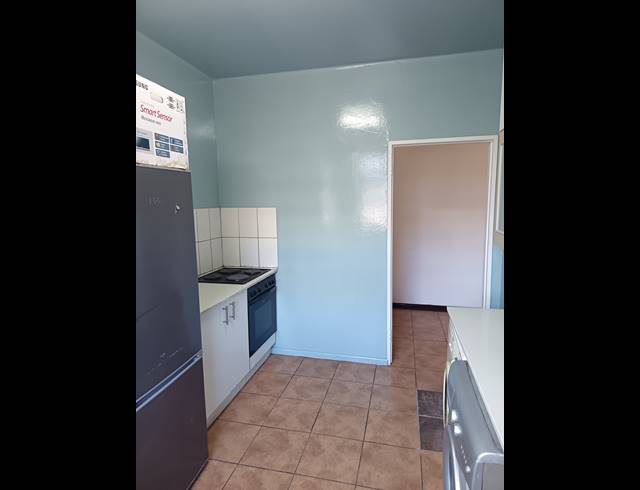 2 BEDROOM APARTMENT FOR SALE IN GQEBERHA CENTRAL